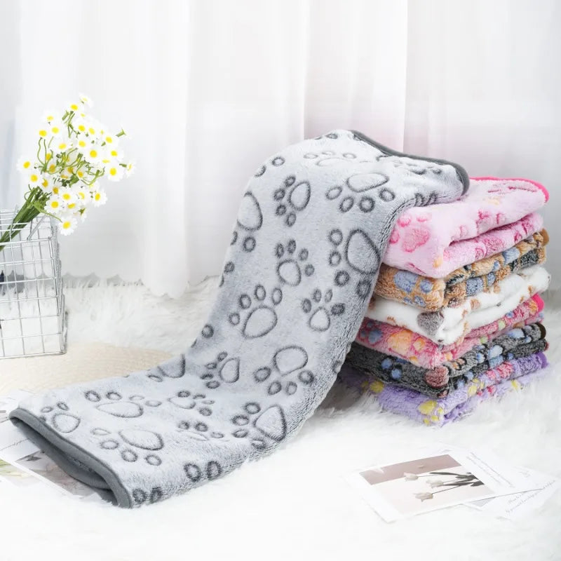 Soft Coral Fleece Pet Blanket With Paw Print Pattern