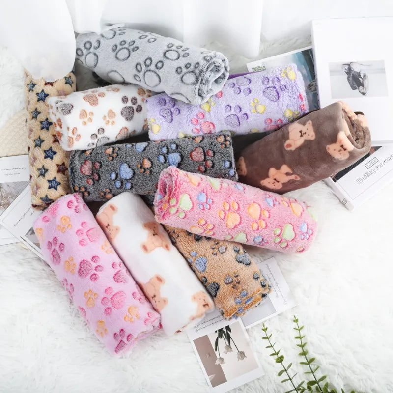 Soft Coral Fleece Pet Blanket With Paw Print Pattern